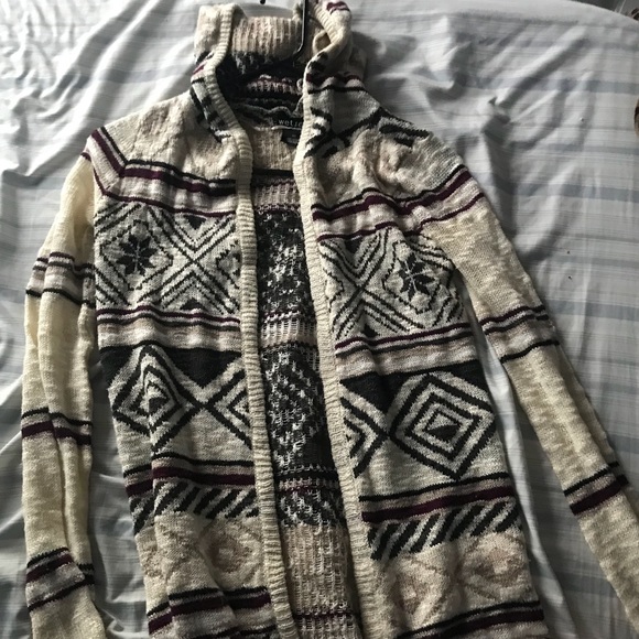 Tribal Patterned Cardigan - Picture 2 of 3
